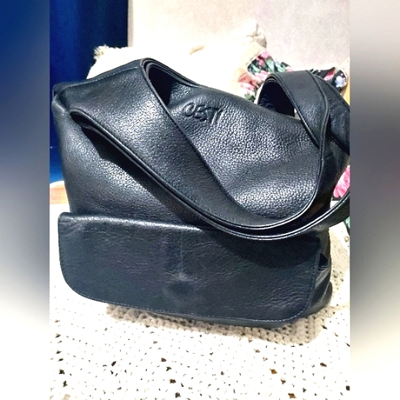 CESTI BLACK LEATHER SHOULDER BAG - Picture 1 of 9